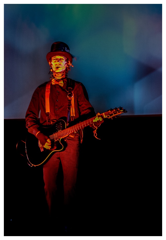 The Jon Steam Powered Giraffe